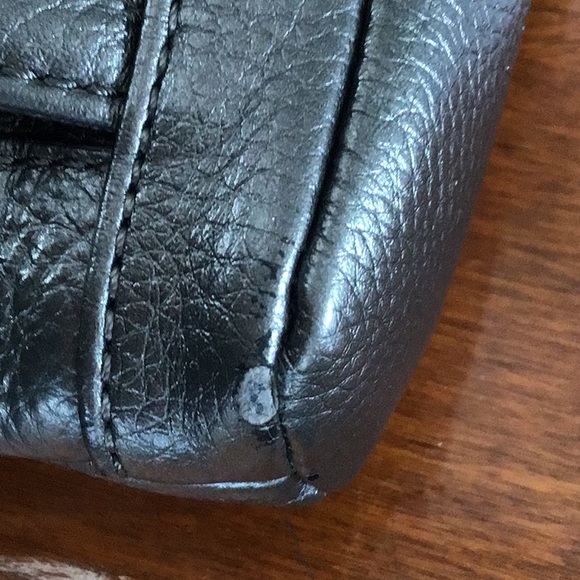 Giani Bernini dark silver metallic leather bag. - Picture 5 of 5